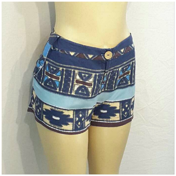 Willow & Clay Pants - WILLOW & CLAY USA, Abstract Shorts, size 6